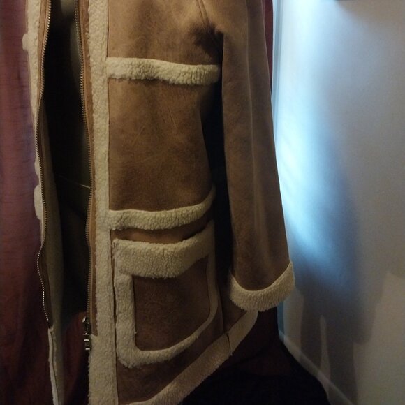 Reversible Sheepskin Heavy Hooded Winter Coat - Picture 3 of 16